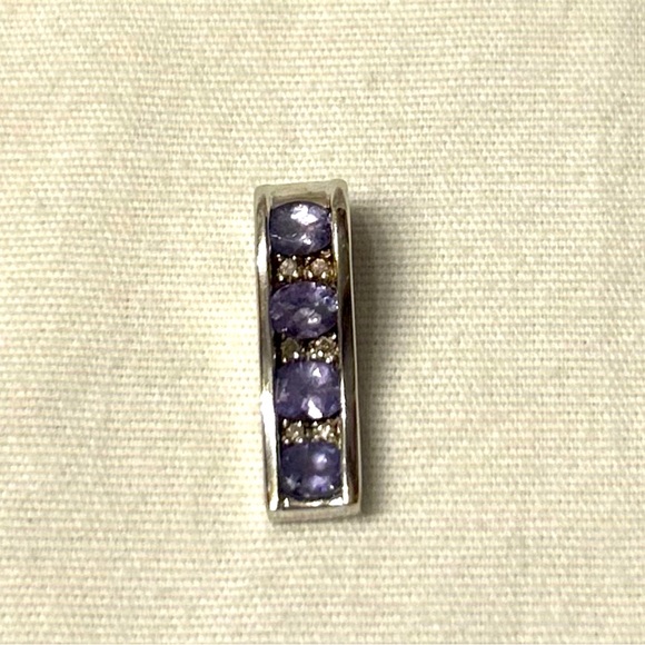 Ice Jewelry - White gold and tanzanite pendant